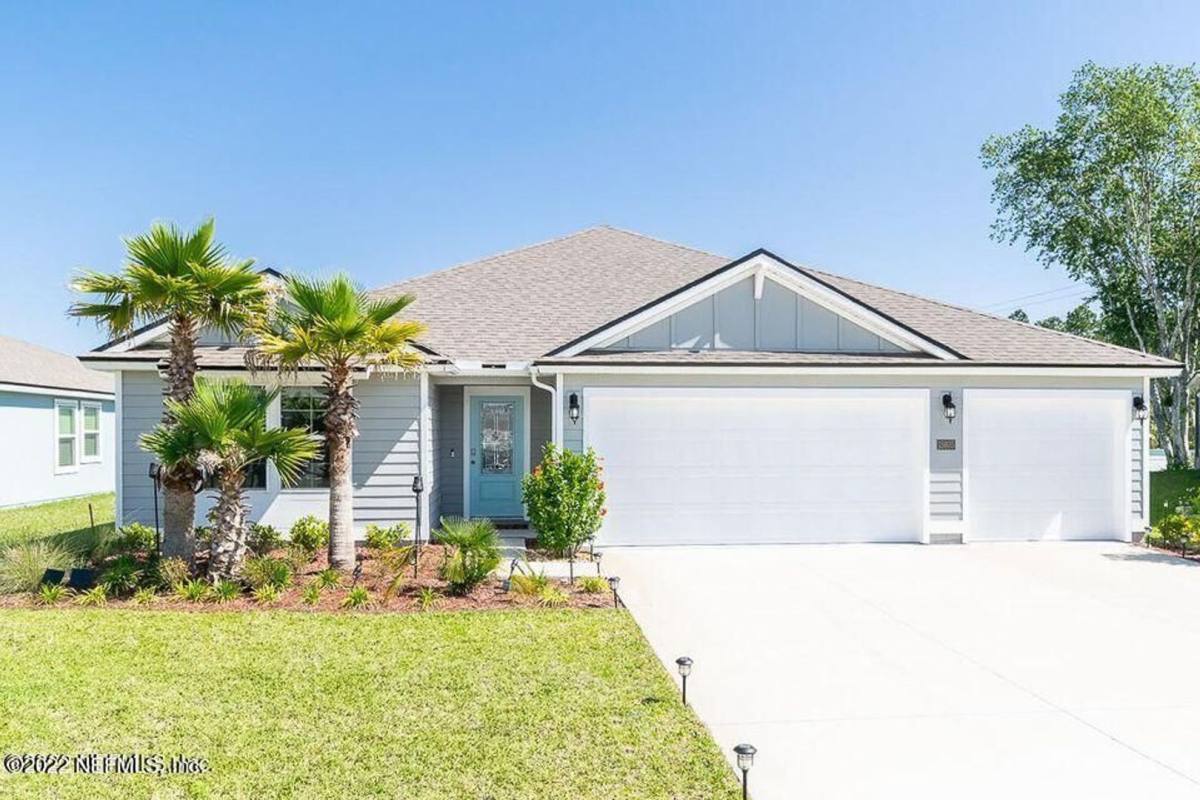 House for rent at 15935 Great Lakes Circle, Jacksonville, FL 32218