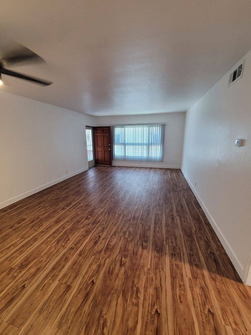 Apartment for rent at 625 Grevillea Ave, Inglewood, CA 90301