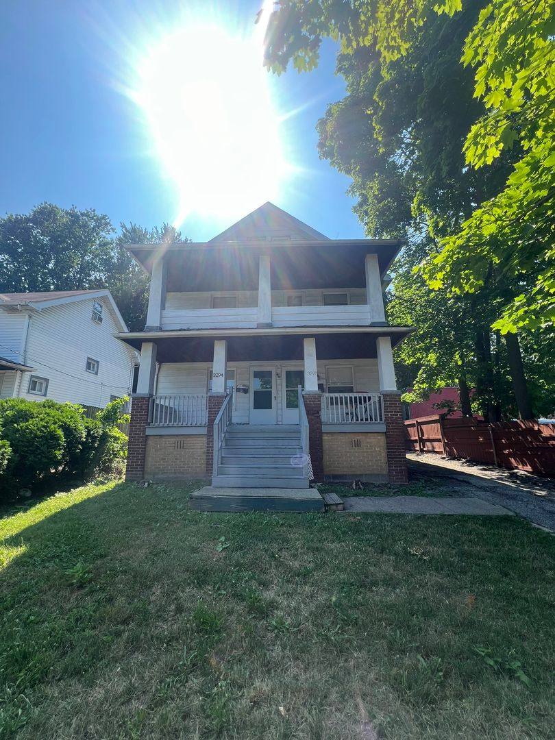 Apartment for rent at 3292-3294 W 111th St, Cleveland, OH 44111