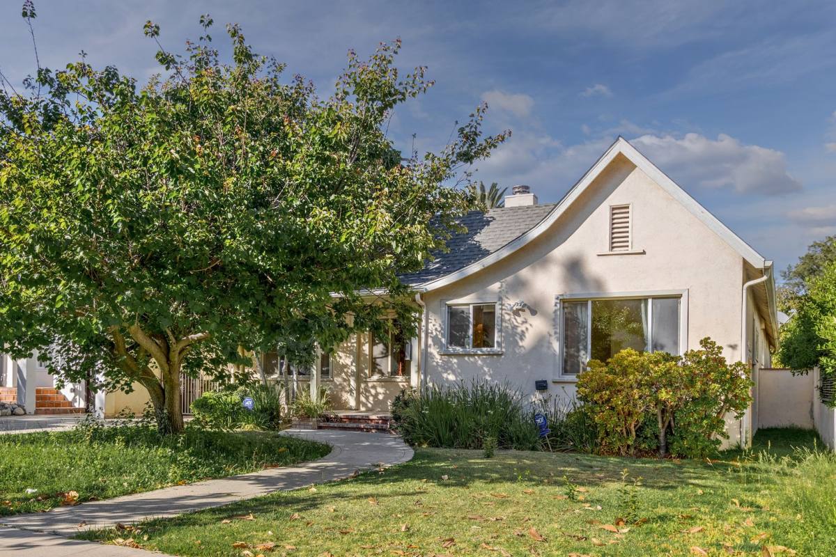 House for rent at 1936 Kelton Ave, Los Angeles, CA 90025