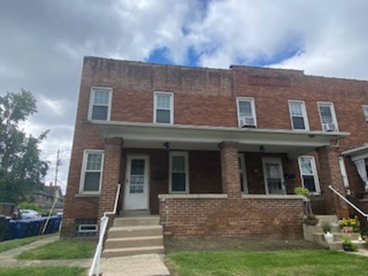 Townhouse for rent at 451 E Tompkins St, Columbus, OH 43202