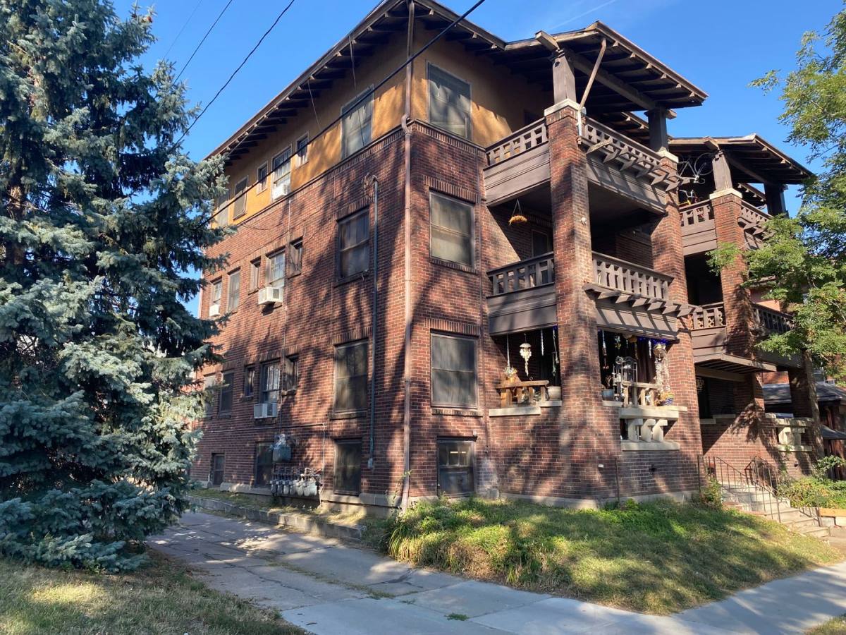 Apartment for rent at 821 S 18th St, Lincoln, NE 68508