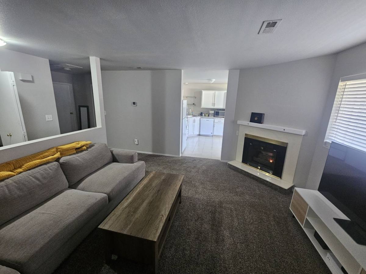 Townhouse for rent at 1710 S Eagleson Rd, Boise, ID 83705