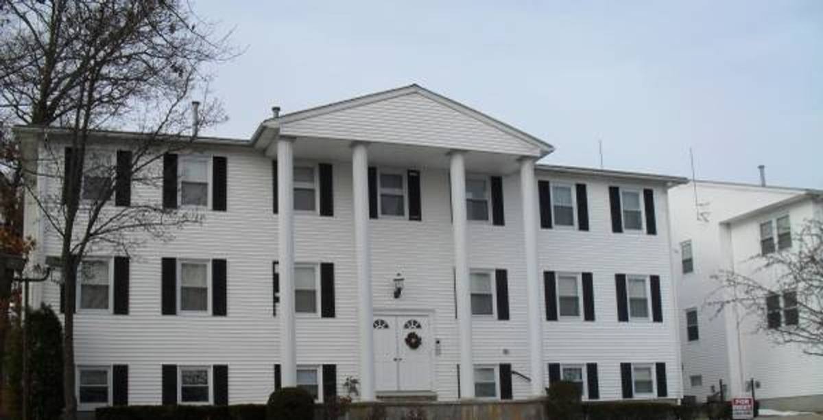 Apartment for rent at 262 -264 George Waterman Rd, Johnston, RI 02919