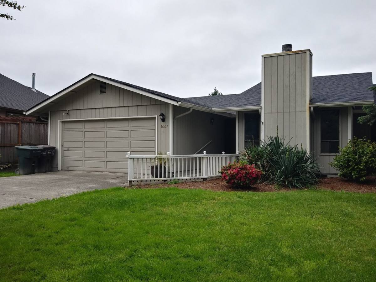 House for rent at 4007 Rosewood St, Longview, WA 98632