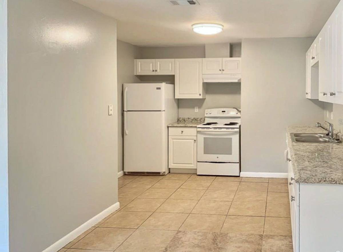 Apartment for rent at 6105 SW 10th Place, Gainesville, FL 32607