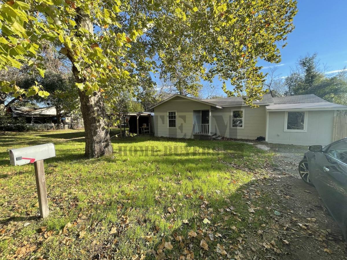 House for rent at 212 Olive St, Trinidad, TX 75163