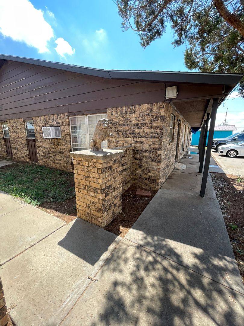 Apartment for rent at 109 Sasser Dr, Clovis, NM 88101