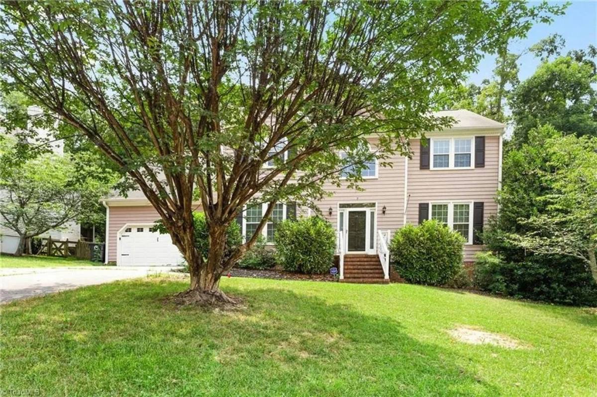 House for rent at 7 Bearkling Place, Greensboro, NC 27407
