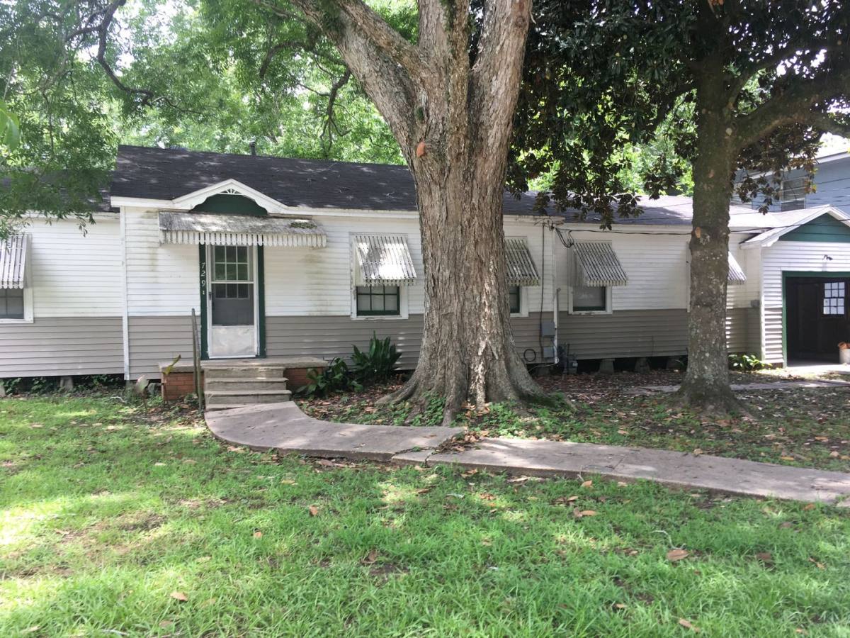 House for rent at 729 N State St, Abbeville, LA 70510