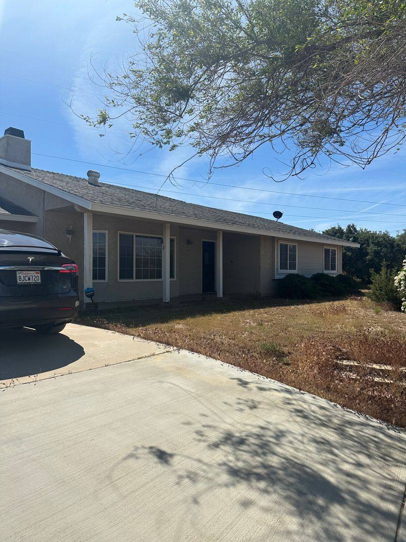 House for rent at 7847 Braceo St, Hesperia, CA 92344