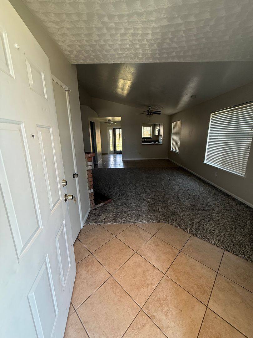 House for rent at 9504 Twain Way, Bakersfield, CA 93311