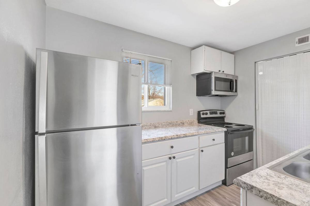 Apartment for rent at 237 N 12th St, Miamisburg, OH 45342