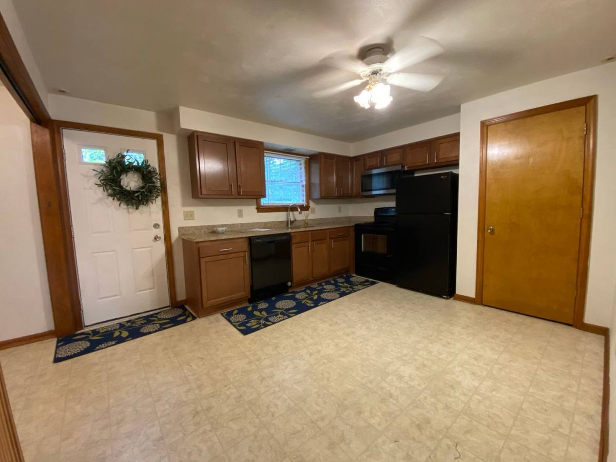 Townhouse for rent at 115 Edgewater Village #9, Latrobe, PA 15650
