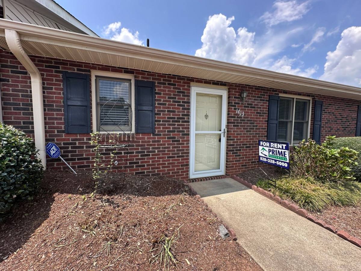 Condo for rent at 1413 19th Ave NE, Hickory, NC 28601