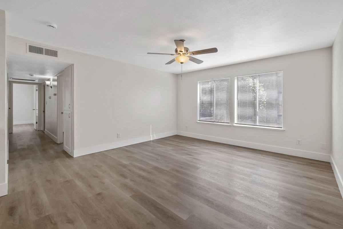 Apartment for rent at 3515 W Campus Ave, Visalia, CA 93277