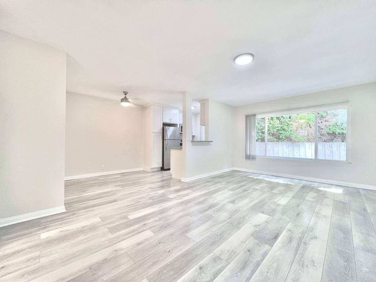 Apartment for rent at 1016 Wilcox Ave, Los Angeles, CA 90038