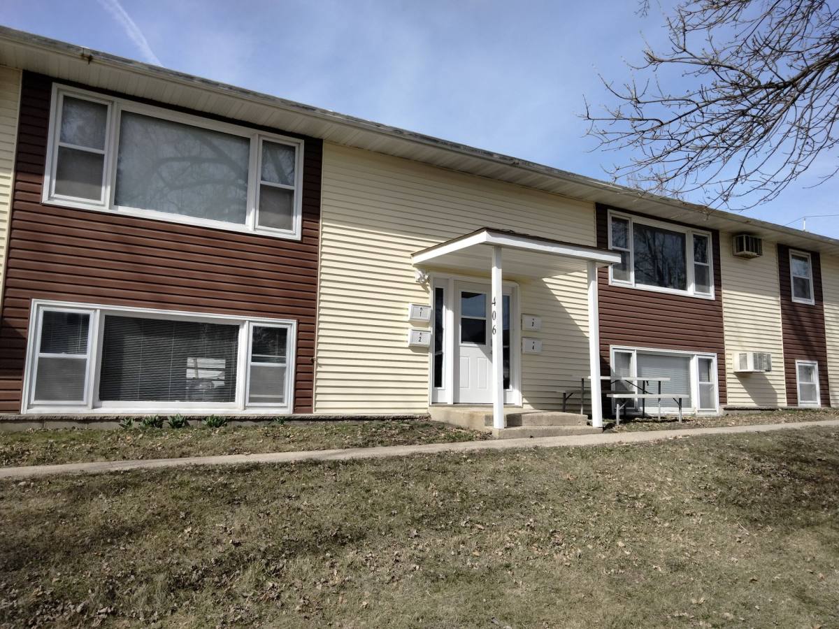 Apartment for rent at 406 7th Ave W, Ellendale, MN 56026