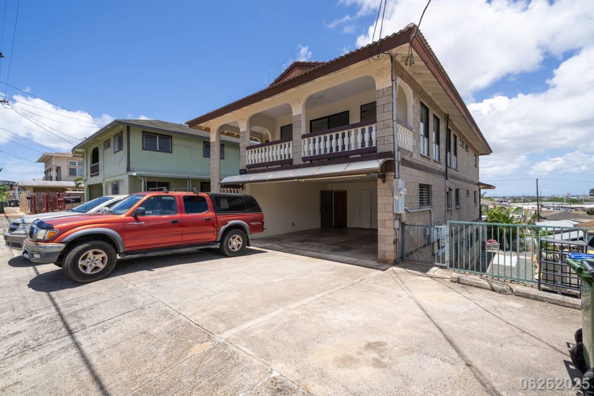 House for rent at 4143 Keaka Dr #A, Upstairs, Honolulu, HI 96818