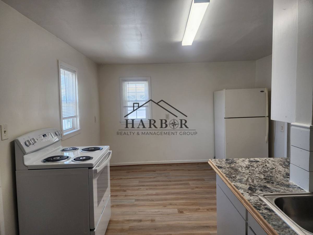 Townhouse for rent at 107 11th St NW #1, Austin, MN 55912