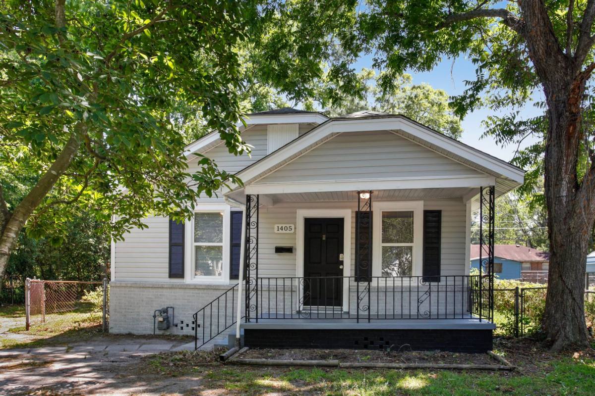 House for rent at 1405 E 32nd St, Savannah, GA 31404