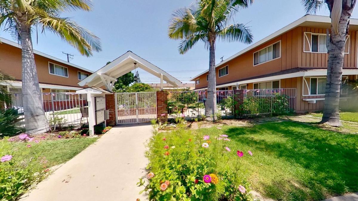 Apartment for rent at 12082 Bailey St, Garden Grove, CA 92845