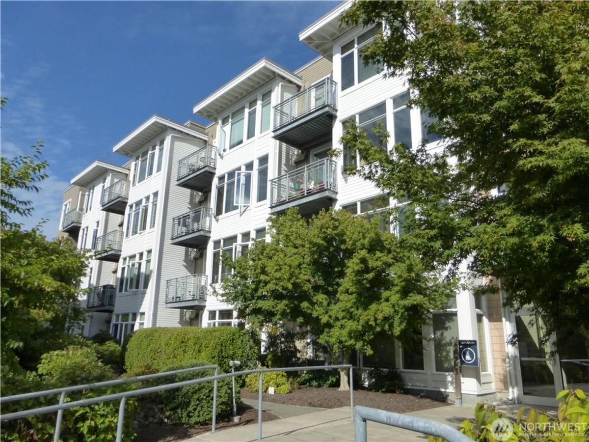 Condo for rent at 190 Harbor Square Loop NE #C230, Bainbridge Island, WA 98110