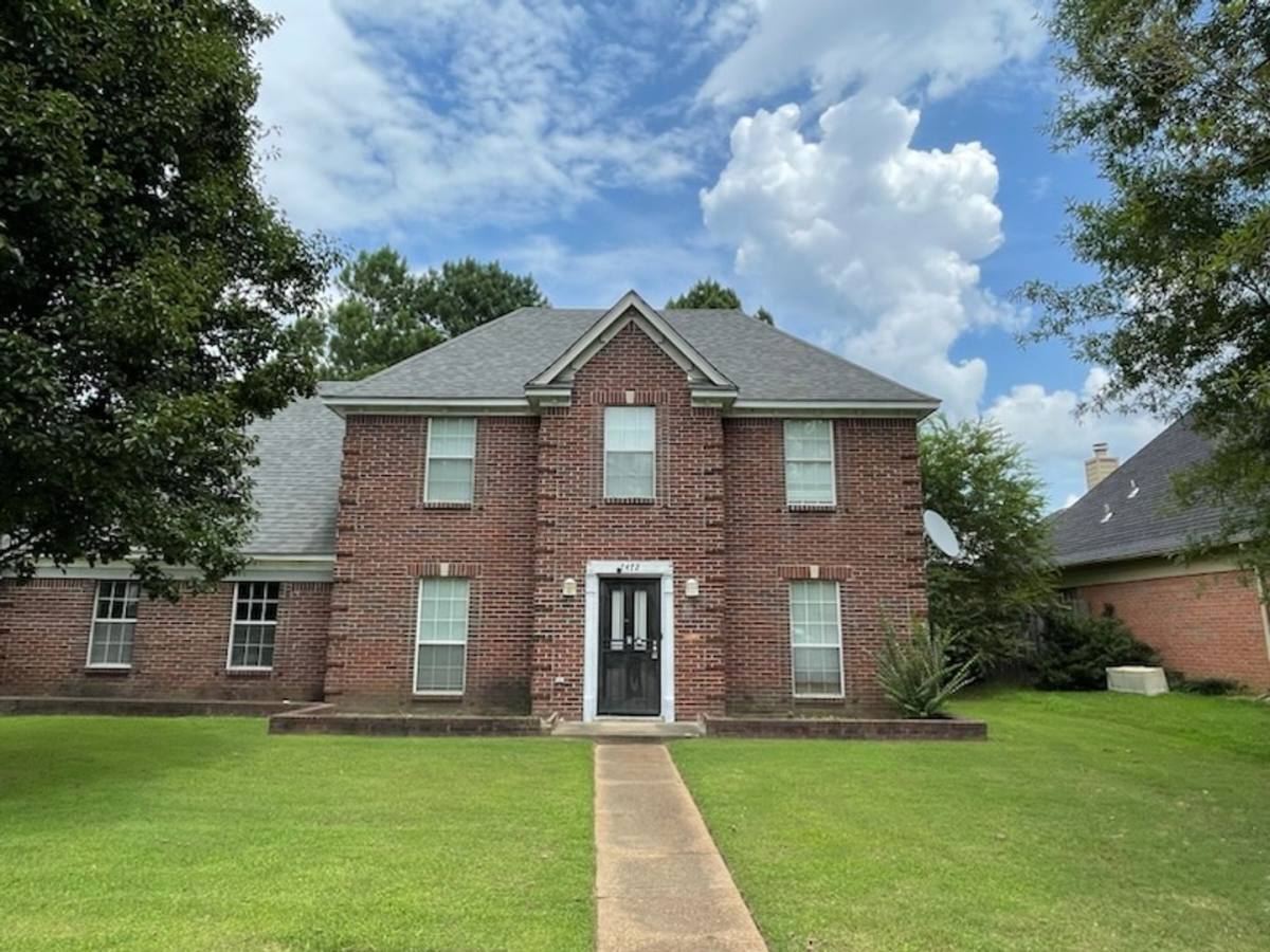 House for rent at 7472 Creekside Dr, Olive Branch, MS 38654