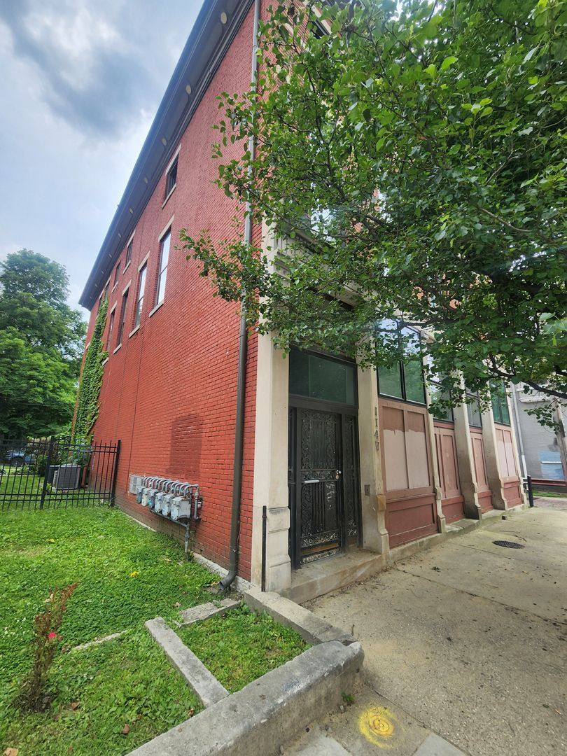 Apartment for rent at 114 W St Catherine, Louisville, KY 40203