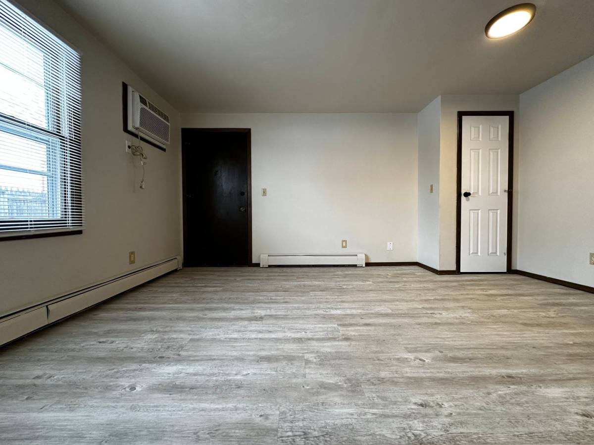 Apartment for rent at 1052 Winter Lane, Green Bay, WI 54302