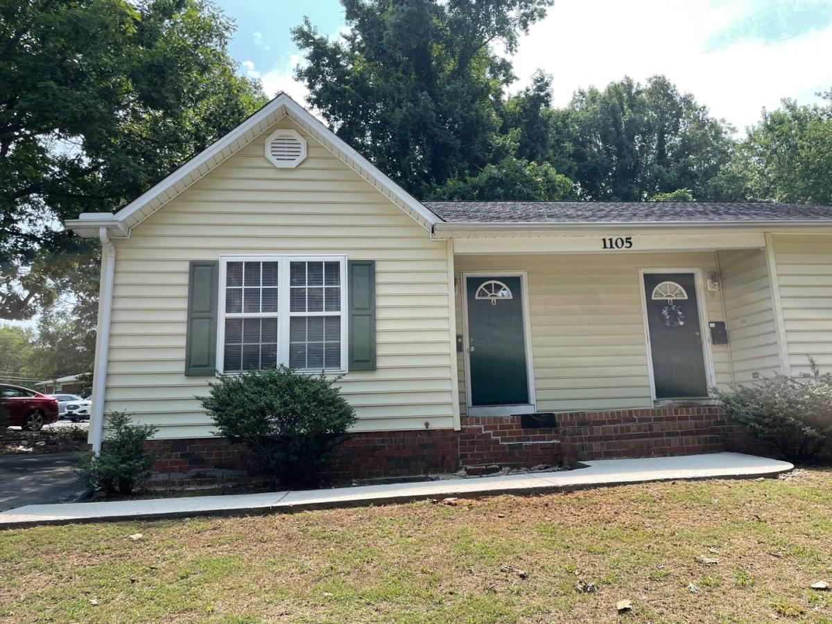 Apartment for rent at 1105 Oakdale St, Asheboro, NC 27203