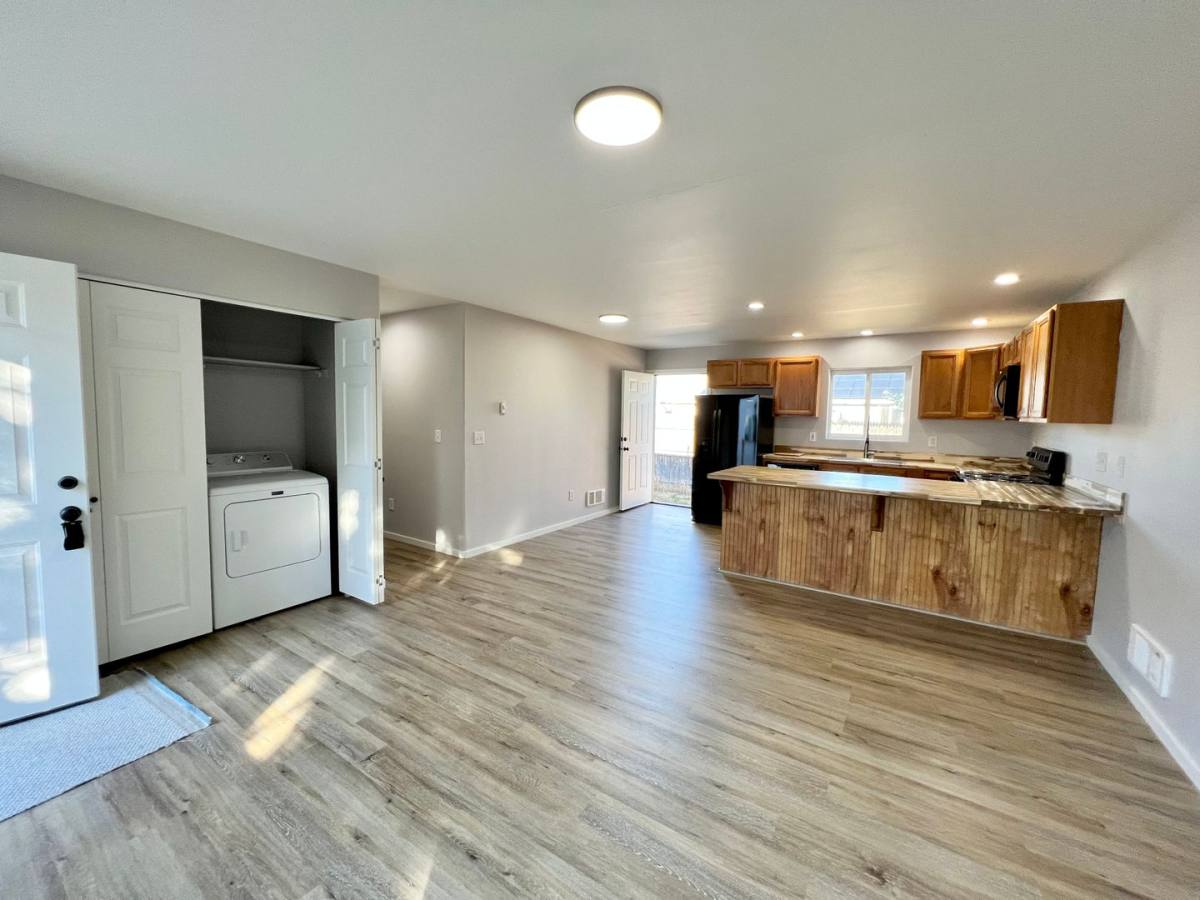 Apartment for rent at 810 E White Birch Ave, Ellensburg, WA 98926