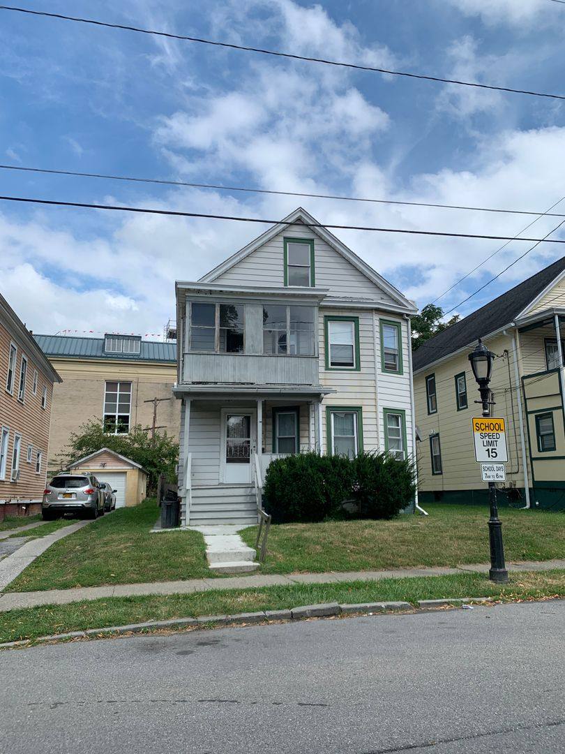 Apartment for rent at 12 May St, Poughkeepsie, NY 12601