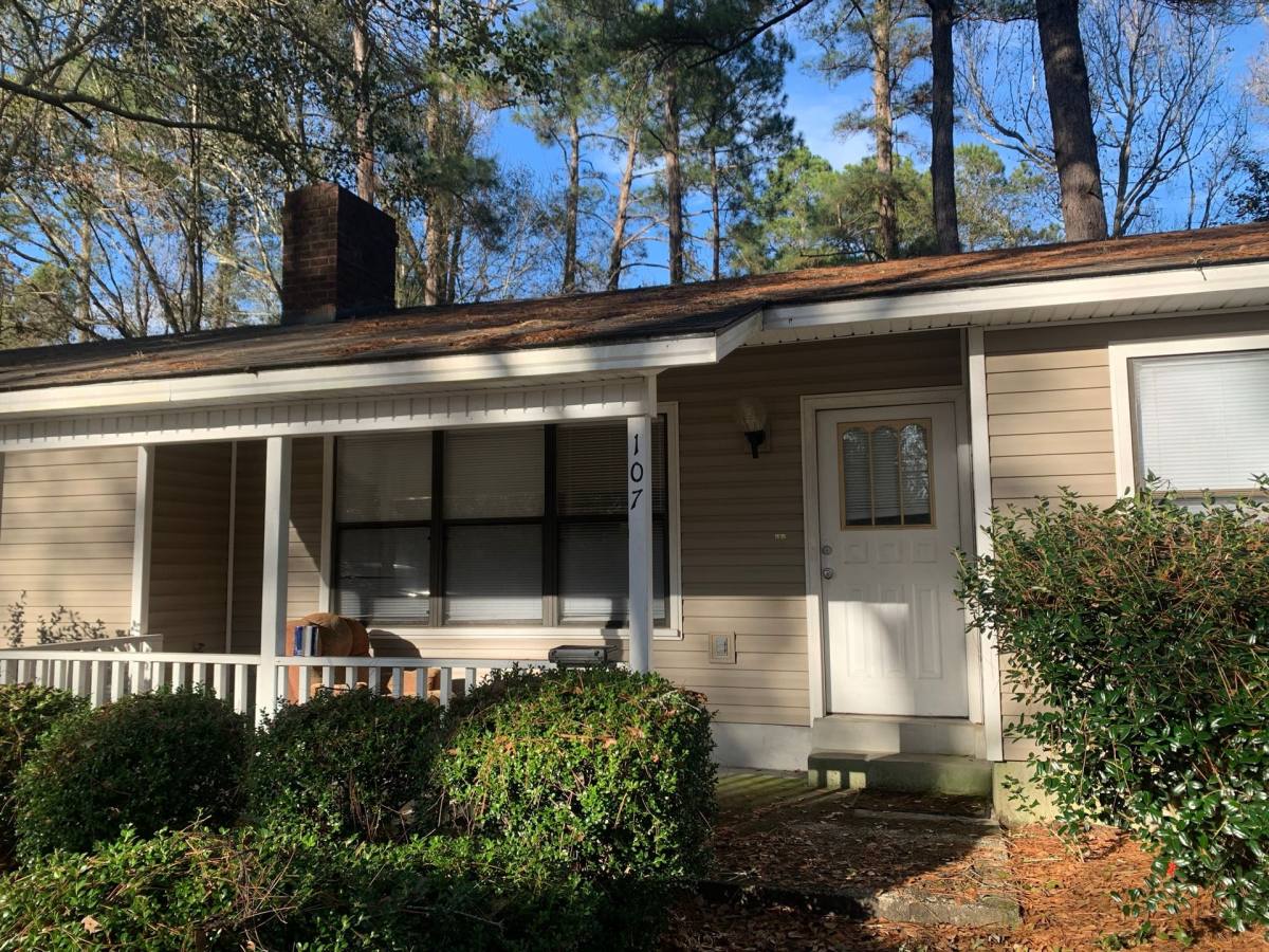 Apartment for rent at 107 S Edgewood Dr, Statesboro, GA 30458