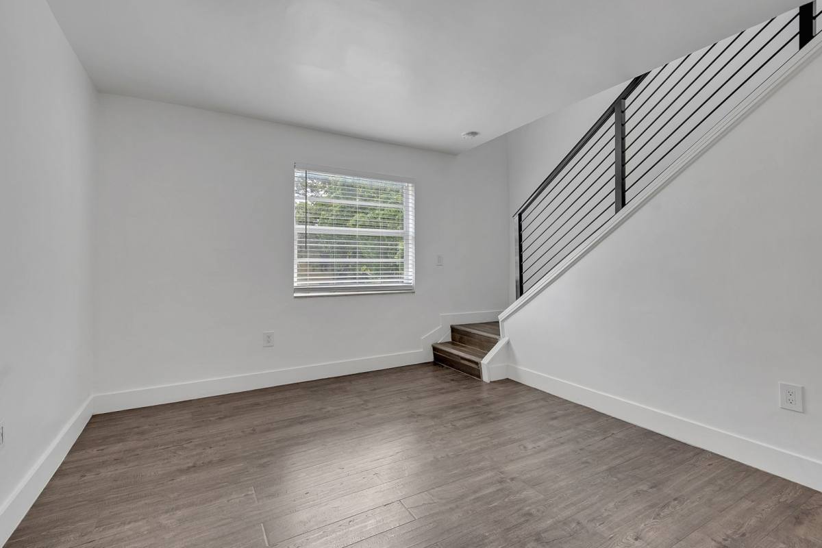 Townhouse for rent at 1114 Douglas Rd #4, Miami, FL 33134