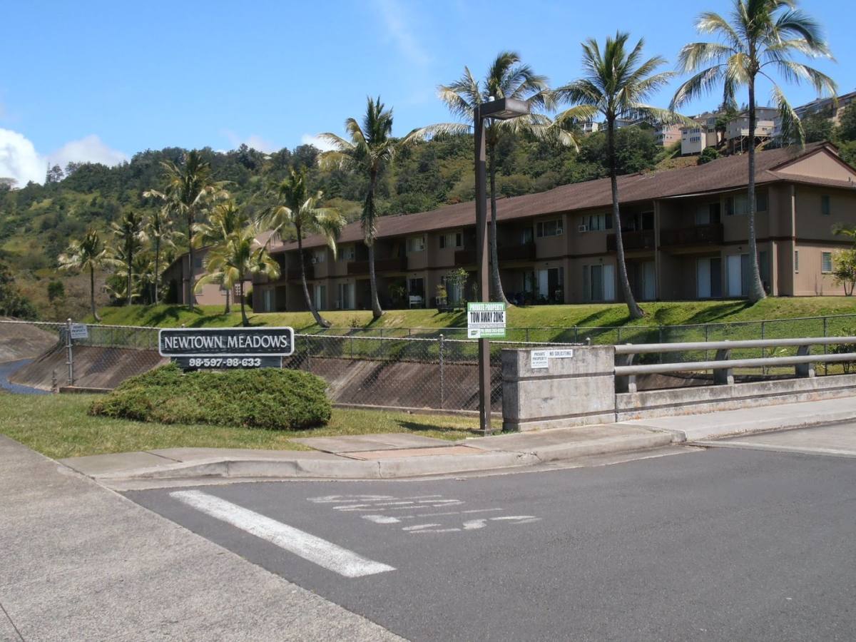 Apartment for rent at 98-601 Kilinoe St, Aiea, HI 96701