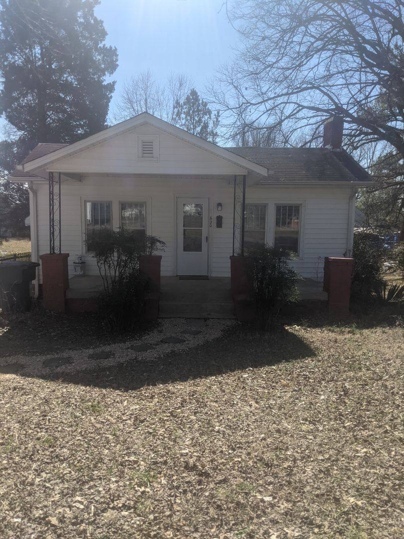 House for rent at 620 Providence Rd, Graham, NC 27253