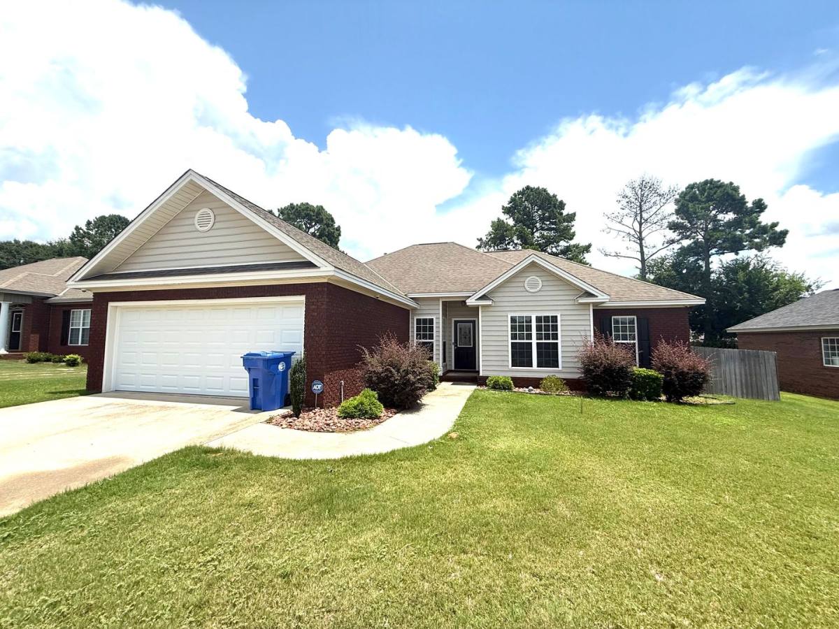 House for rent at 616 Coleman Way, Prattville, AL 36067