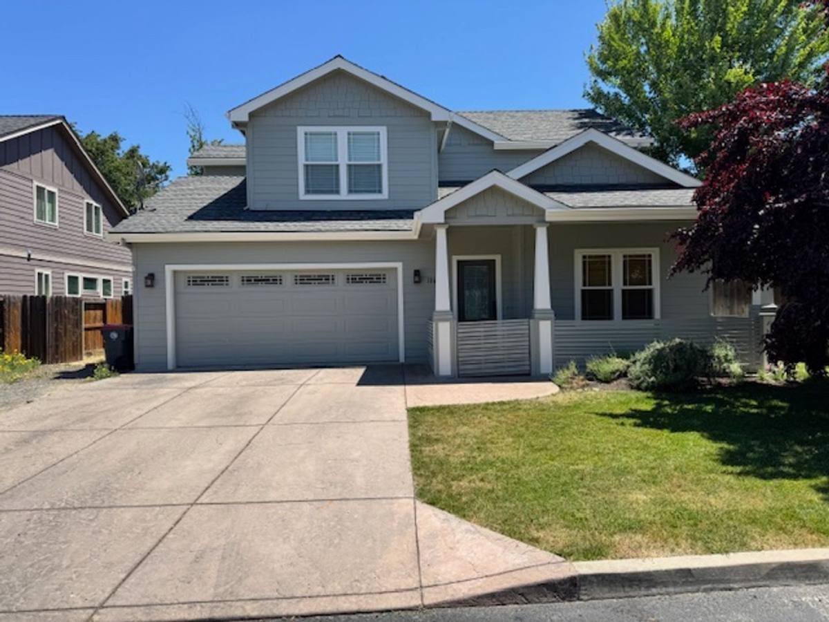 House for rent at 1864 Gabriel Way, Medford, OR 97501