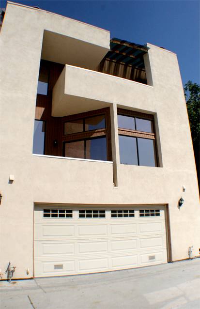 Townhouse for rent at 1114 Melrose Ave, Glendale, CA 91202
