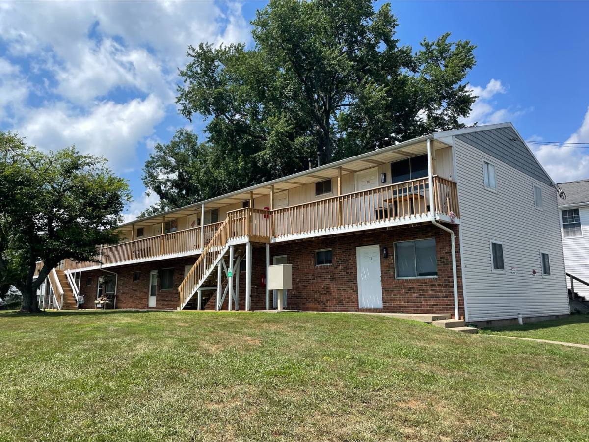 Apartment for rent at 3505 Elm St, Parkersburg, WV 26104