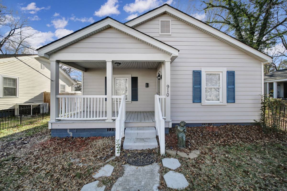 House for rent at 910 Gibbons St, Gastonia, NC 28052
