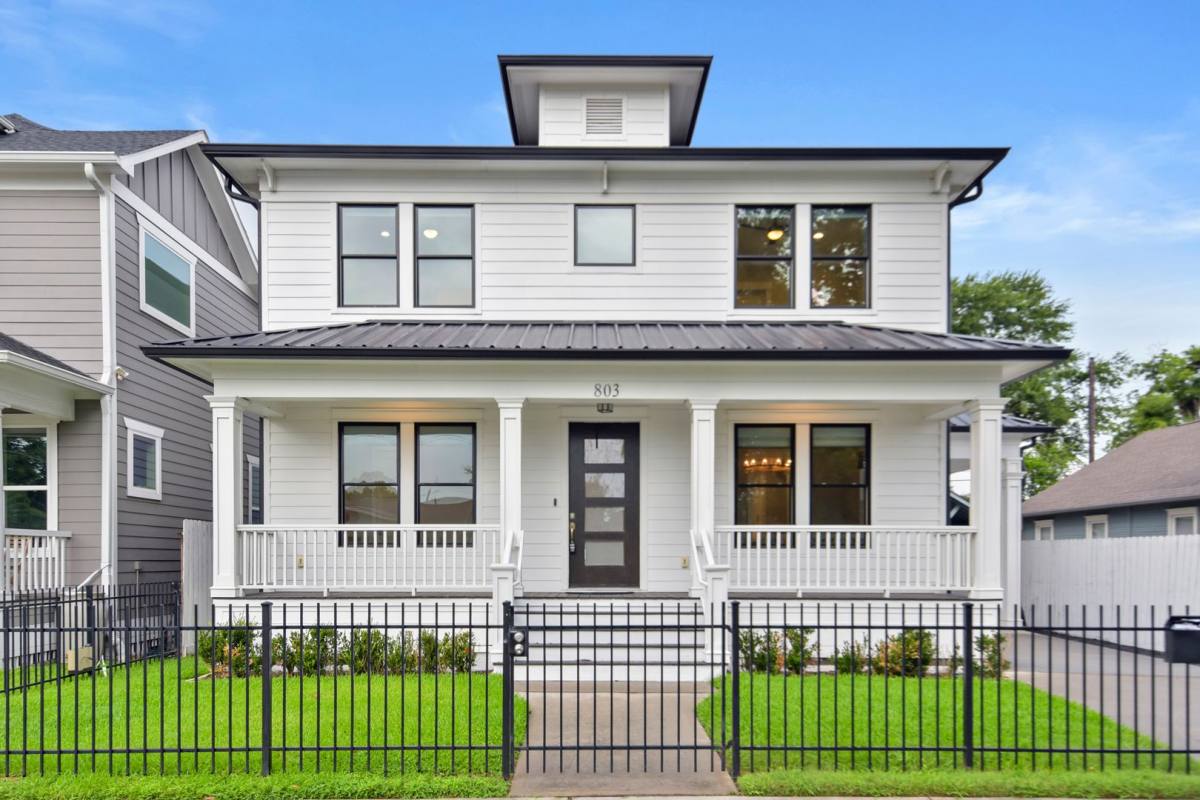 House for rent at 803 Archer St, Houston, TX 77009