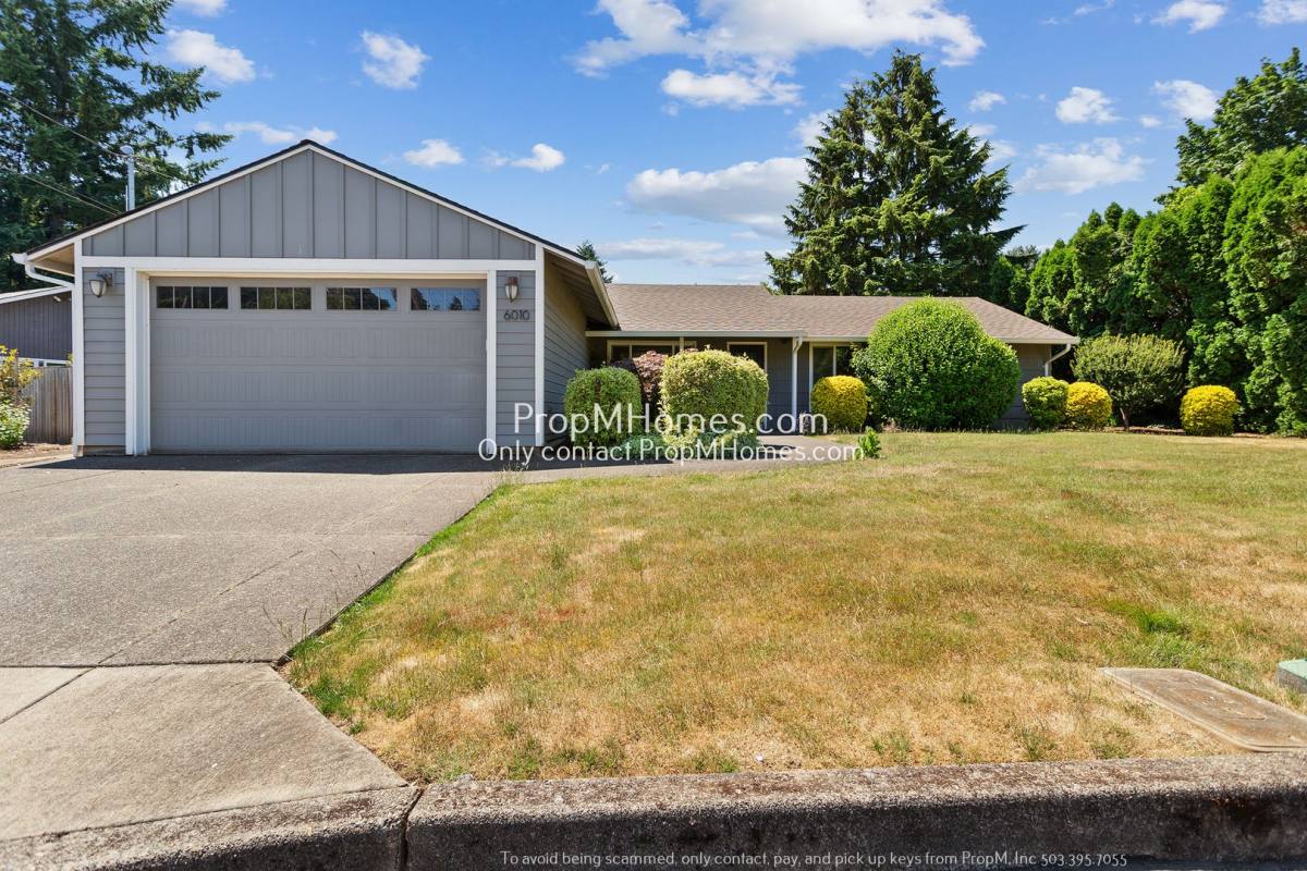 House for rent at 6010 Fernbrook Circle, Lake Oswego, OR 97035