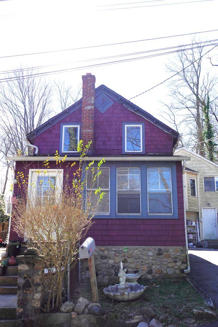 House for rent at 7 Murray Court, Huntington, NY 11743