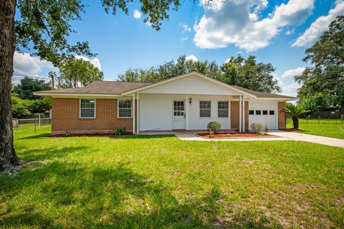 House for rent at 736 Foxbriar Cove, Jacksonville, FL 32221
