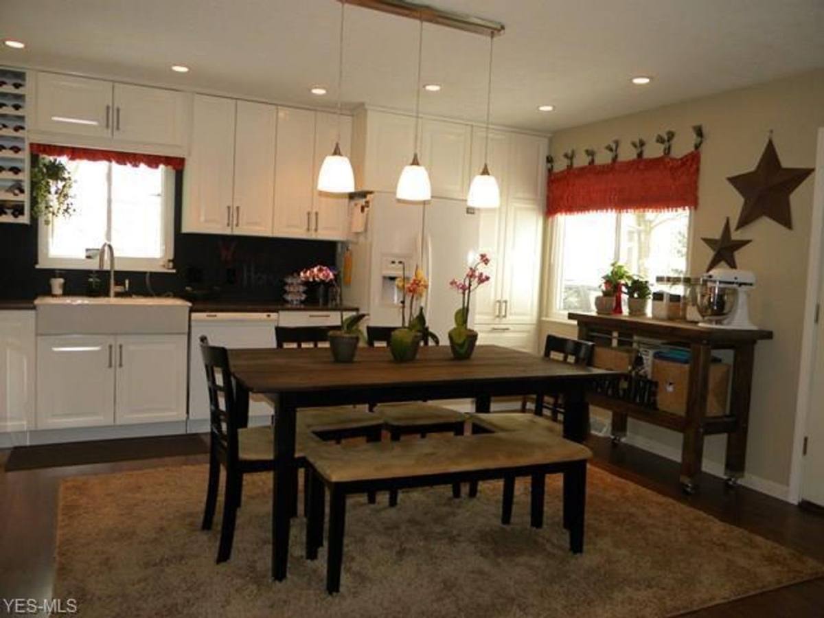 House for rent at 994 Moneta Ave, Aurora, OH 44202