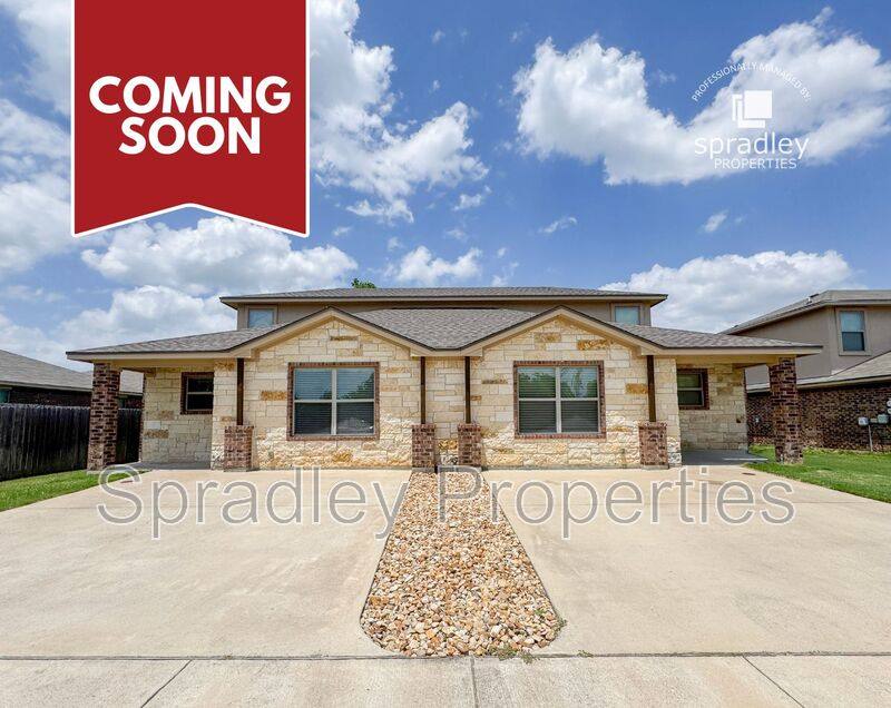 Townhouse for rent at 652 Laila Lane, Belton, TX 76513