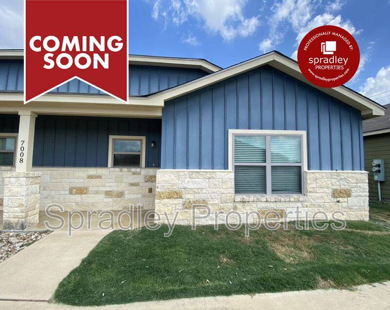 Townhouse for rent at 7008B Cameron Park Rd, Temple, TX 76502