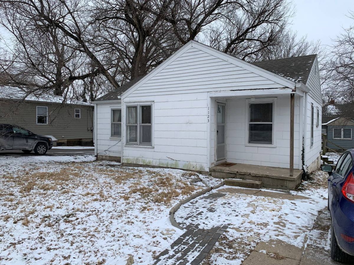 House for rent at 1123 Claflin Rd, Manhattan, KS 66502